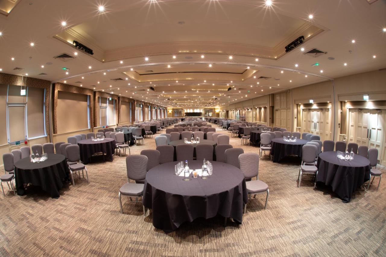 The Mere Golf Resort & Spa Esterno foto