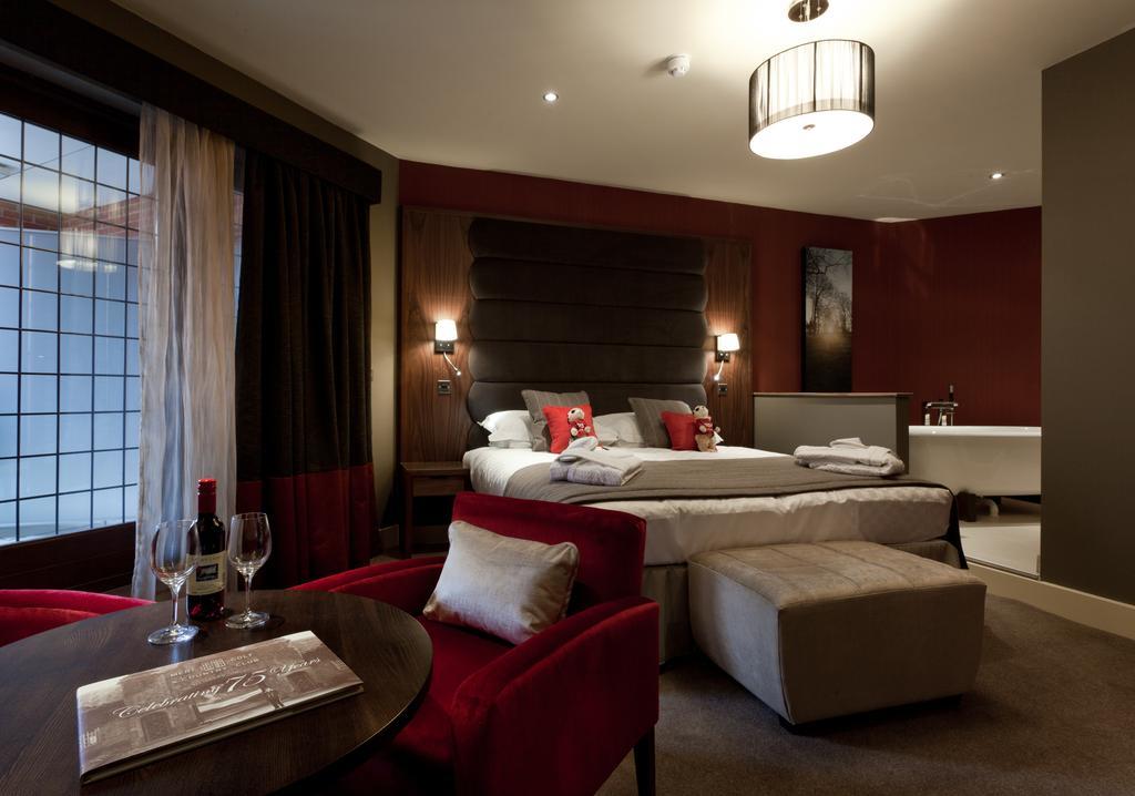 The Mere Golf Resort & Spa Esterno foto