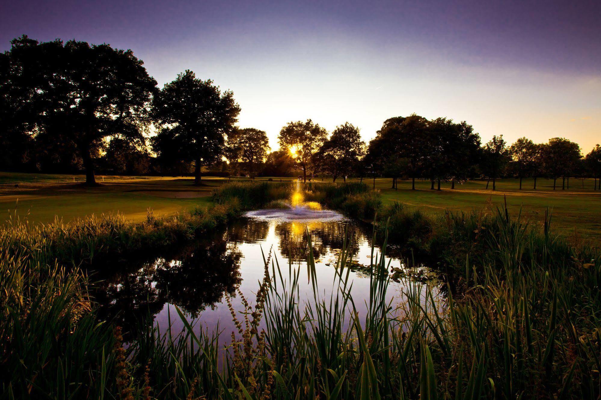 The Mere Golf Resort & Spa Esterno foto